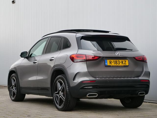 Mercedes-Benz GLA-KLASSE 250 e AMG Line Automaat Panoramadak / Sfeerverlichting / Stoelverwarming