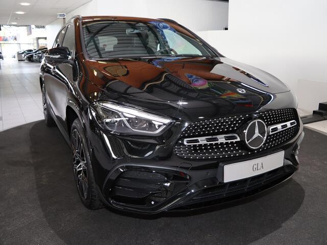 Mercedes-Benz GLA-KLASSE 250e Business Solution AMG | AMG Line plus | Panoramaschuifdak | 20" AMG-velgen | Head-Up | Parkeerpakket | Nightpakket |