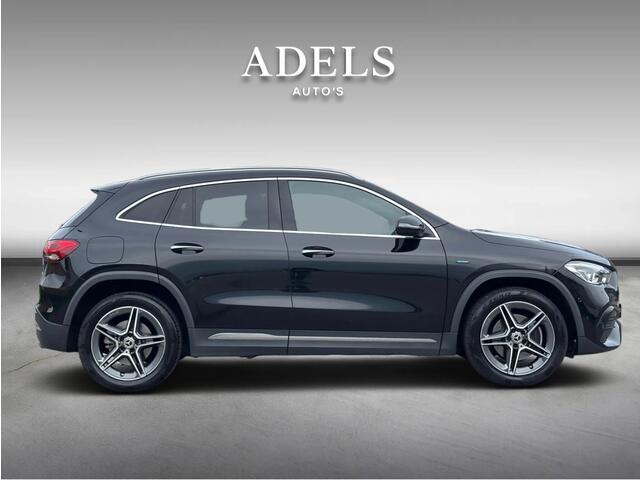 Mercedes-Benz GLA-KLASSE 250 e AMG Line PANODAK CAMERA KEYLESS SFEERVERLICHTING
