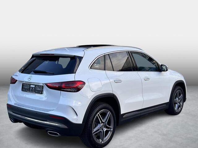 Mercedes-Benz GLA-KLASSE 250 e AMG Line | Panoramadak | Cruise Control | Stoelverwarming