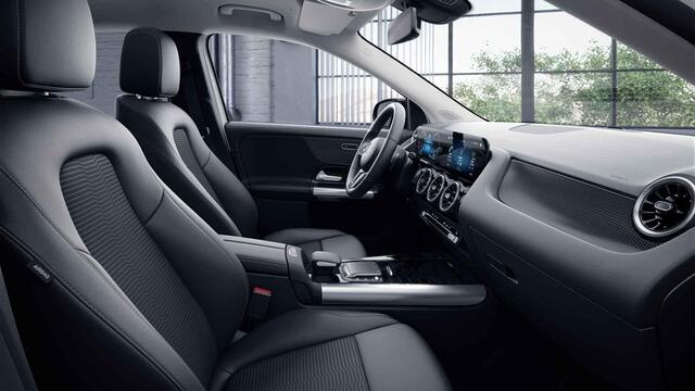 Mercedes-Benz GLA-KLASSE 250 e Luxury Line | Trekhaak | Stoelverwarming |