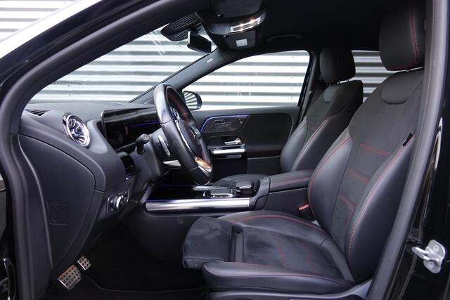 Mercedes-Benz GLA-KLASSE 200 AMG Line Night Pakket | Trekhaak | Sfeerverlichting | Camera | BTW |