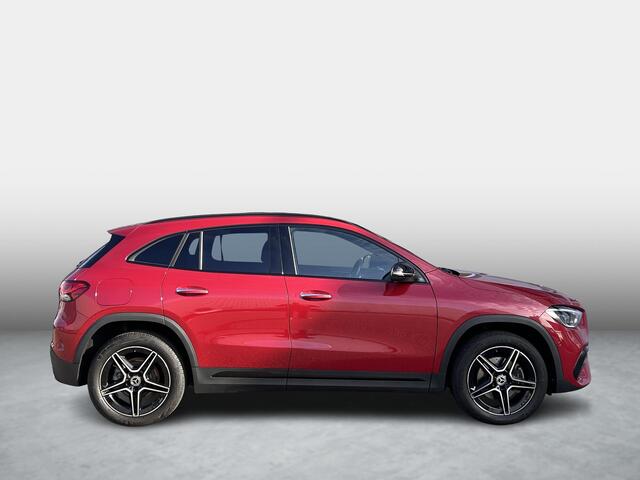 Mercedes-Benz GLA-KLASSE 250 e AMG Line | Panoramadak | Cruise Control | Stoelverwarming | Apple Carplay