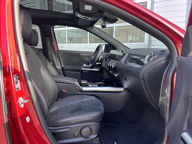 Mercedes-Benz GLA-KLASSE 250 e AMG Line | Panoramadak | Cruise Control | Stoelverwarming | Apple Carplay