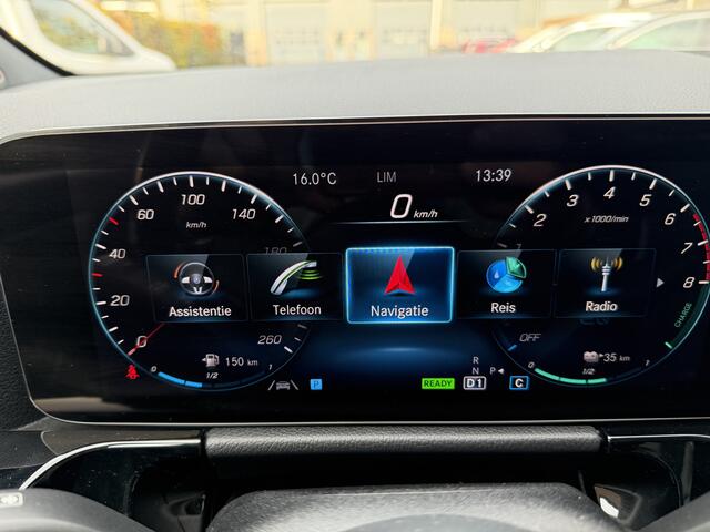 Mercedes-Benz GLA-KLASSE 250 e AMG Line Plug in Hybrid 1e eigenaar Camera stoelverwarming Incl btw .