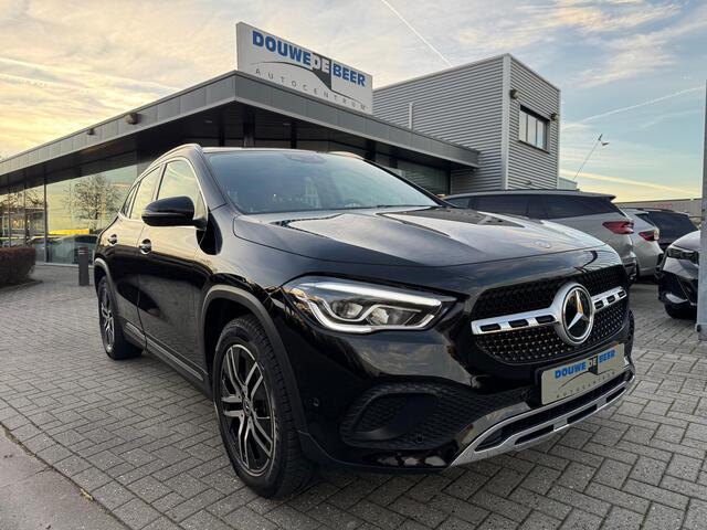 Mercedes-Benz GLA-KLASSE 200 Business Solution Pano-Dak | Camera | LED |