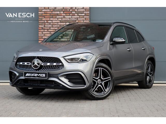 Mercedes-Benz GLA-KLASSE 250 e Premium+ AMG Line | Facelift | Distronic | Panoramadak | Burmester | Trekhaak | HUD | Memory | Verwarmd Stuurwiel | Surround Camera |