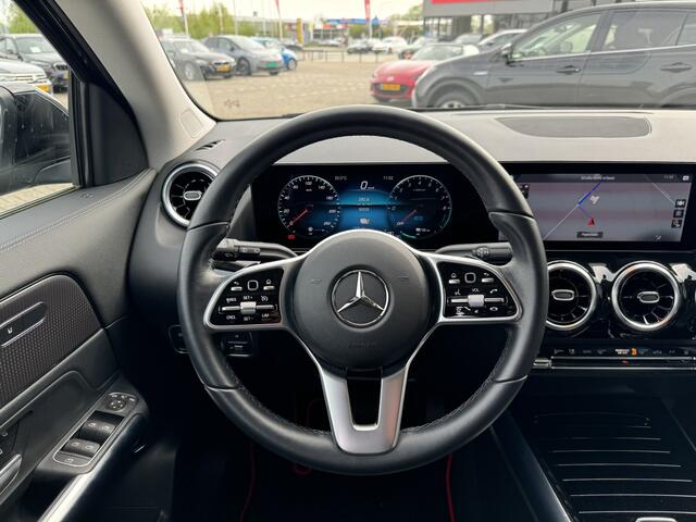 Mercedes-Benz GLA-KLASSE 250 e Automaat Progressive DAB Comfortstoelen Achteruitrijcamera DAB Carplay 19 Inch LED