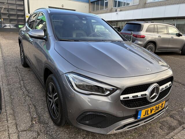 Mercedes-Benz GLA-KLASSE 250 e Progressive