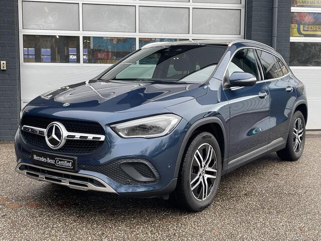 Mercedes-Benz GLA-KLASSE 200 | Panoramadak | Achteruitrijcamera | Memory pakket | Multibeam LED | Sfeerverlichting | Keyless-GO