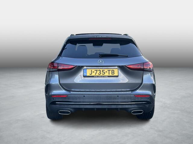 Mercedes-Benz GLA-KLASSE 200 Business Solution AMG | Panoramadak | Carplay | Cruise Control | Navigatie | Stoelverwarming