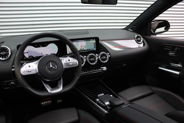 Mercedes-Benz GLA-KLASSE 250 4MATIC AMG Line Edition (Panoramdak Sportleder/Memory Burmester M-Bux Camera Multibeam Trekhaak 20InchAMG Pdc V+A PrivacyGlass)