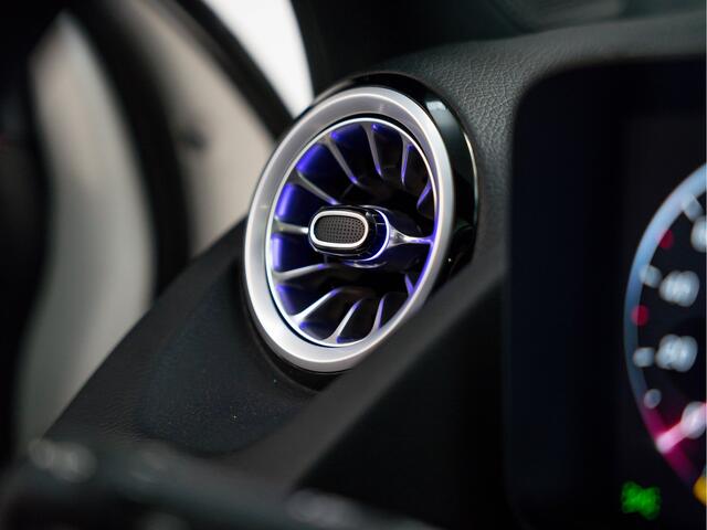 Mercedes-Benz GLA-KLASSE GLA 180 AMG Line | NIGHT | Pano | Memory