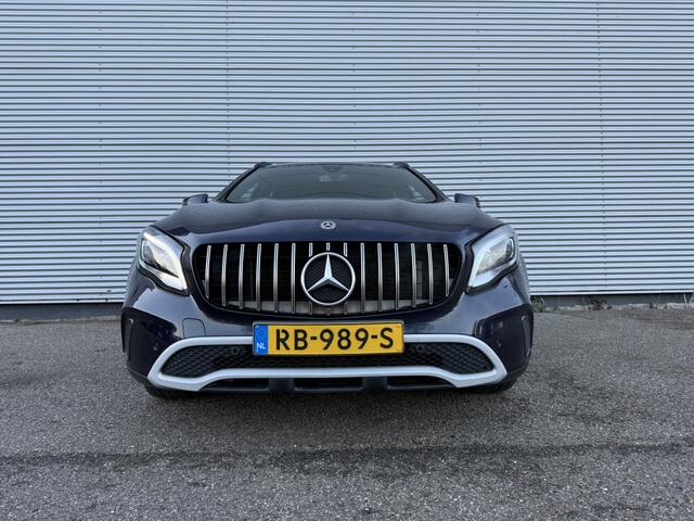 Mercedes-Benz GLA-KLASSE 180 Bus. Solution NAP BTW Dealer OH Trekhaak Camera Led Stoelver