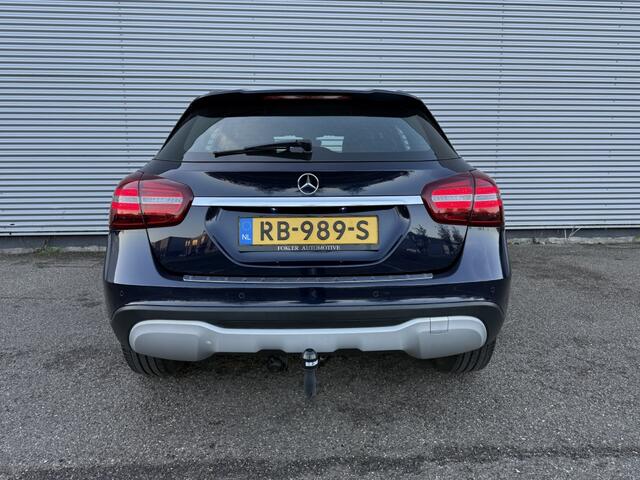 Mercedes-Benz GLA-KLASSE 180 Bus. Solution NAP BTW Dealer OH Trekhaak Camera Led Stoelver