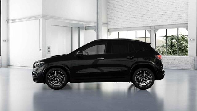 Mercedes-Benz GLA-KLASSE 180 Business Solution AMG | Panoramaschuifdak | Premium Plus | Trekhaak | Nightpakket | Achteruitrijcamera | Stoelverwarming voor |