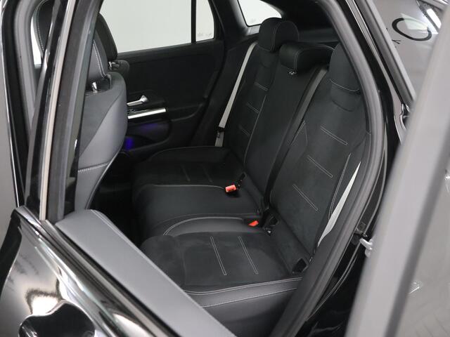 Mercedes-Benz GLA-KLASSE 250 e AMG Night | Panoramadak | Trekhaak | Night pakket | Memory |