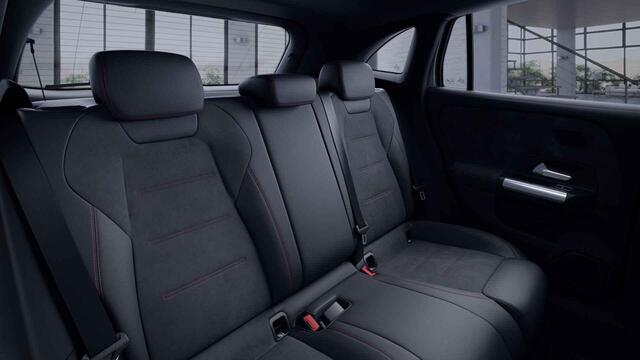 Mercedes-Benz GLA-KLASSE 250 e Business Solution AMG Limited | Panoramadak | Keyless | 19" lichtmetalen velgen | Multibeam | Memory |