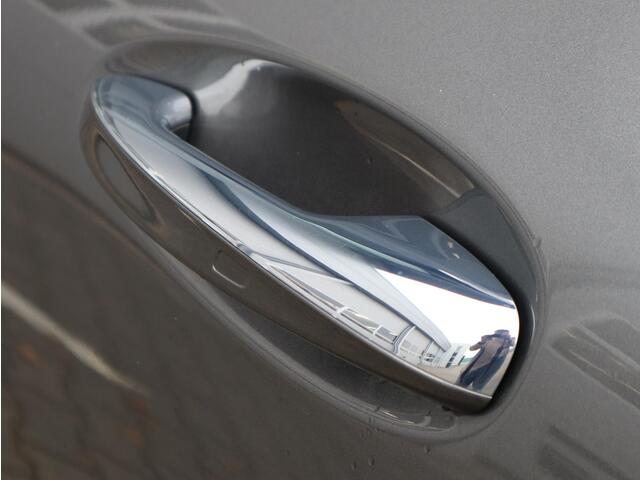 Mercedes-Benz GLA-KLASSE 200 Business Solution AMG