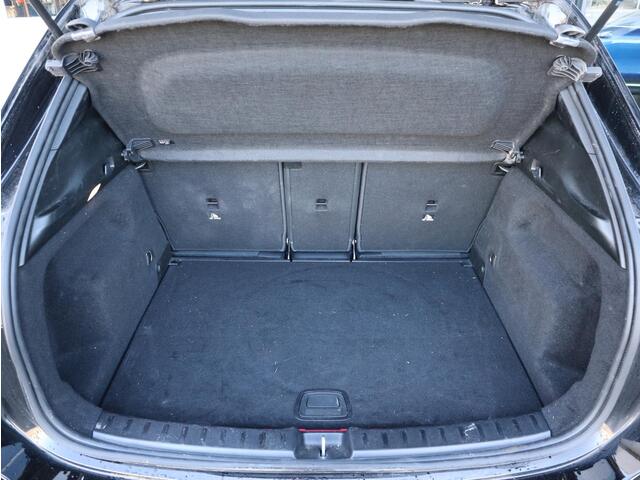 Mercedes-Benz GLA-KLASSE 250 e AMG Line