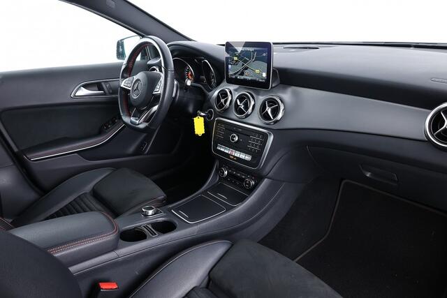 Mercedes-Benz GLA-KLASSE 180 Business Solution AMG Automaat | Half LEDER | Full LED | CAMERA | Lage KM-Stand