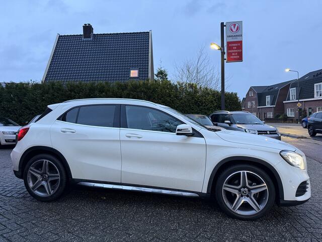 Mercedes-Benz GLA-KLASSE 180 Aut. Solution AMG, Trekhaak | Navi CarPlay | Camera
