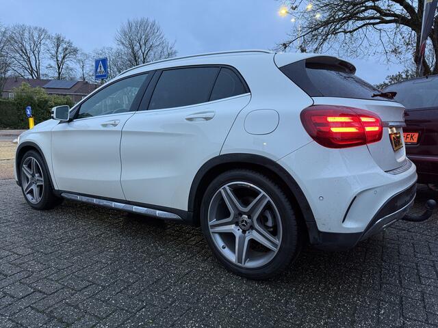 Mercedes-Benz GLA-KLASSE 180 Aut. Solution AMG, Trekhaak | Navi CarPlay | Camera