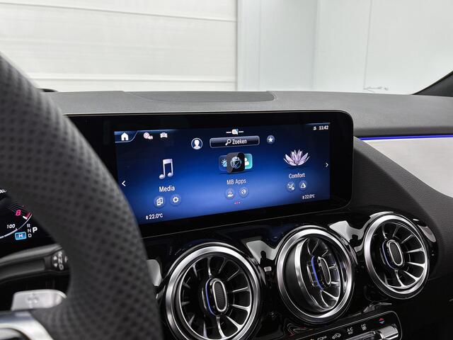 Mercedes-Benz GLA-KLASSE 250 e Business Solution AMG | AMG Line Plus pakket | Panoramaschuifdak | Head-up Display | Memorypakket | Augmented Reality navigatie | Multibeam LED | 360° camera | Sierdelen aluminium |