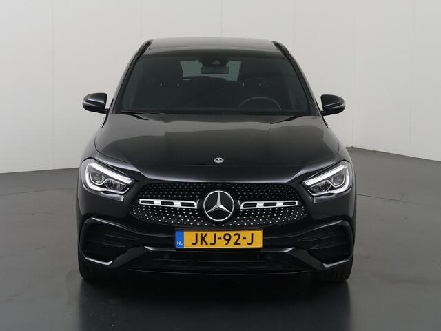 Mercedes-Benz GLA-KLASSE 250 e AMG Line | Panoramadak | Premium pakket | Stoelverwarming | Elektrische achterklep |