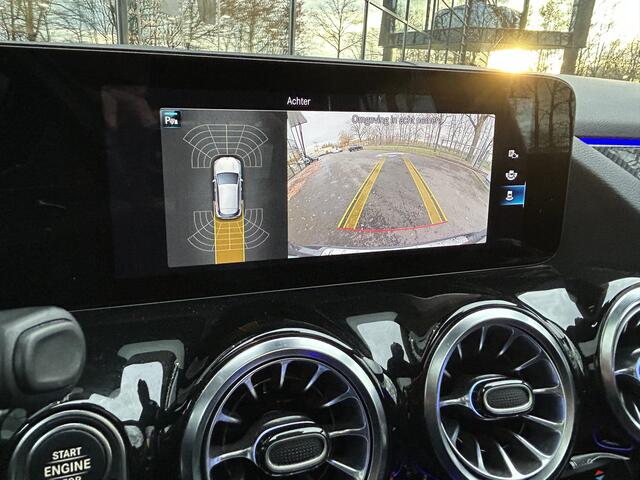 Mercedes-Benz GLA-KLASSE 250e AMG // Memory Stoelen // Distronic // Panoramadak // Rij Assistentiepakket // MultiBeam LED // Carplay // Nightpakket