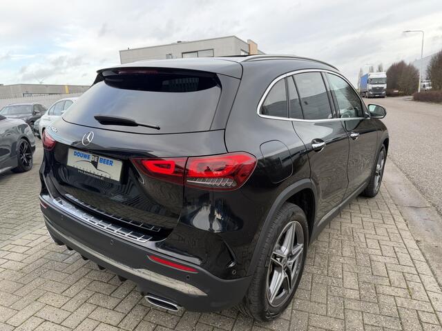 Mercedes-Benz GLA-KLASSE 250 e AMG Line Pano-Dak | Leer | Stoelverw. | Sfeerverlichting