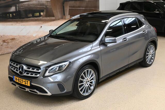 Mercedes-Benz GLA-KLASSE 180 122pk Premium Plus | Panoramadak | LED | Elek. klep | 100% (Dealer) onderhouden label
