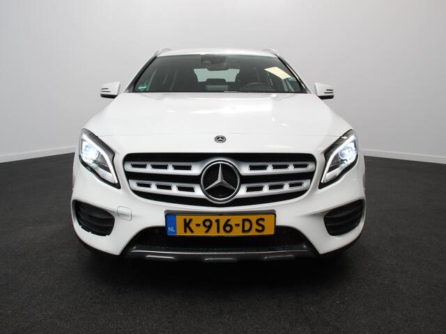 Mercedes-Benz GLA-KLASSE 200 Automaat Premium Plus | AMG Velgen | Climate control | Cruise control | Navigatie | Parkeersensoren | Achteruitrijcamera | Lichtmetalen velgen | Radio | LED | Voorstoelen verwarmd | Apple Carplay/ Android Auto