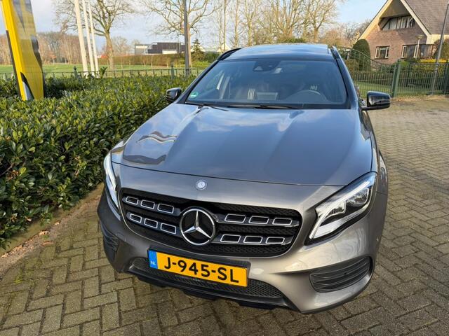 Mercedes-Benz GLA-KLASSE 250 4Matic Edtion 1 Pano / Blindspot / Camera