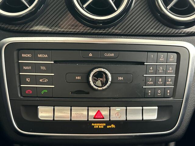 Mercedes-Benz GLA-KLASSE 200 Premium Automaat | Navigatie | Elektrische Achterklep | Lederen Bekleding