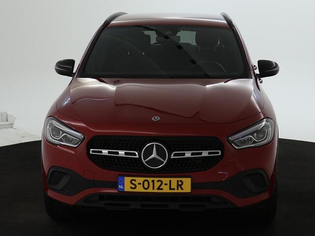 Mercedes-Benz GLA-KLASSE 250e Business Solution Luxury Line Apple CarPlay | Nightpakket | Achteruitrijcamera | Trekhaak Inclusief 24 maanden MB Certified garantie voor Europa.