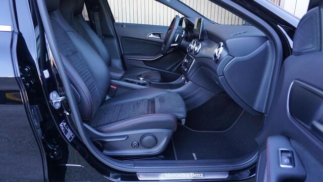 Mercedes-Benz GLA-KLASSE 180 122pk 2x AMG-Line Leder/Alcantara 18inch LM Keyless LED A-Camera *NL auto* 77686km!