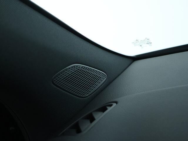 Mercedes-Benz GLA-KLASSE 250 e AMG Plug-In Hybride Panoramadak | Navigatie | MBUX wide screen | Parking support | Inclusief 24 maanden Mercedes-Benz Certified garantie voor Europa.