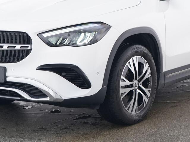 Mercedes-Benz GLA-KLASSE 250 e Plug-In Hybride | Trekhaak | CarPlay | Stoel- en Stuurverwarming | Parkeerpakket met Camera | LED | Inclusief 24 maanden Mercedes-Benz Certified garantie voor Europa.