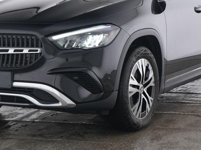 Mercedes-Benz GLA-KLASSE 250 e Plug-In Hybride Trekhaak | Burmester® | Distronic | 11 kW Laden | Apple CarPlay | Ledkoplampen | Stoelverwarming. Inclusief 24 maanden Mercedes-Benz Certified garantie voor Europa.