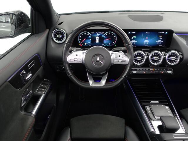 Mercedes-Benz GLA-KLASSE 200 Business Solution AMG Aut- Memory Seats, Panoramadak, Carbon, Sfeerverlichting, Carplay, Android Auto