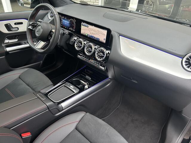 Mercedes-Benz GLA-KLASSE 250 e Star Edition AMG Line | Memory | Panoramadak | Trekhaak | Stoelverwarming | Sfeerverlichting