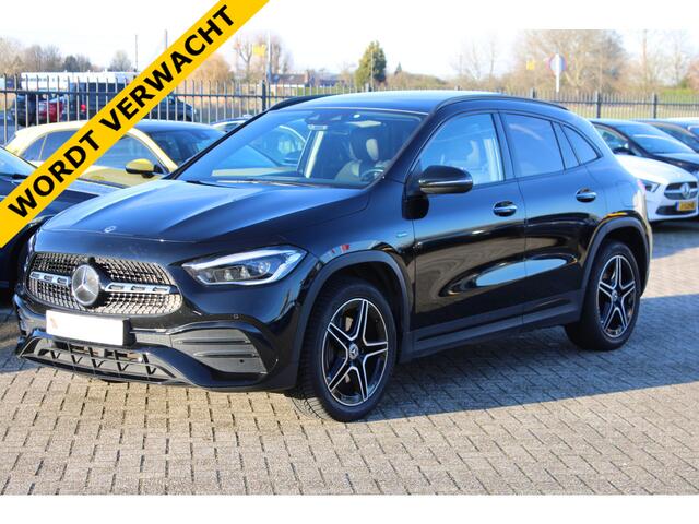 Mercedes-Benz GLA-KLASSE 250e AUT8 AMG Line NIGHT PAKKET PANORAMADAK MEMORY SFEER CARPLAY KEY-LESS GO