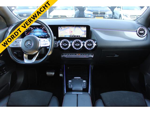 Mercedes-Benz GLA-KLASSE 250e AUT8 AMG Line NIGHT PAKKET PANORAMADAK MEMORY SFEER CARPLAY KEY-LESS GO