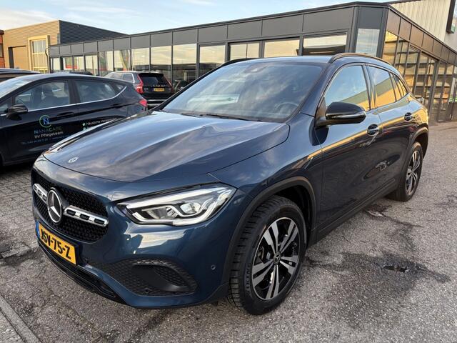 Mercedes-Benz GLA-KLASSE 250 e Business Solution Luxery Limited