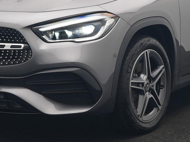Mercedes-Benz GLA-KLASSE 250 e AMG Line Plug In Hybrid 218pk Dealer O.H PHEV | Adaptive Cruise | 360 Camera | Multibeam LED | Alcantara Sportstoelen Verwarmd | Sfeerverlichting | Apple Carplay | Blis | Pilot Assist | Widescreen Navi | Virtual | DAB |