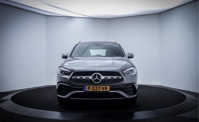 Mercedes-Benz GLA-KLASSE 250 4MATIC AMG Line PANO | AMBIANCE LIGHT | CAMERA | CARPLAY | STOELVERW | NAVI | DAB | ELEK KLEP | LMV 19''