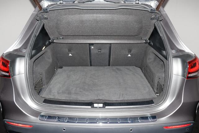 Mercedes-Benz GLA-KLASSE 250 4MATIC AMG Line PANO | AMBIANCE LIGHT | CAMERA | CARPLAY | STOELVERW | NAVI | DAB | ELEK KLEP | LMV 19''