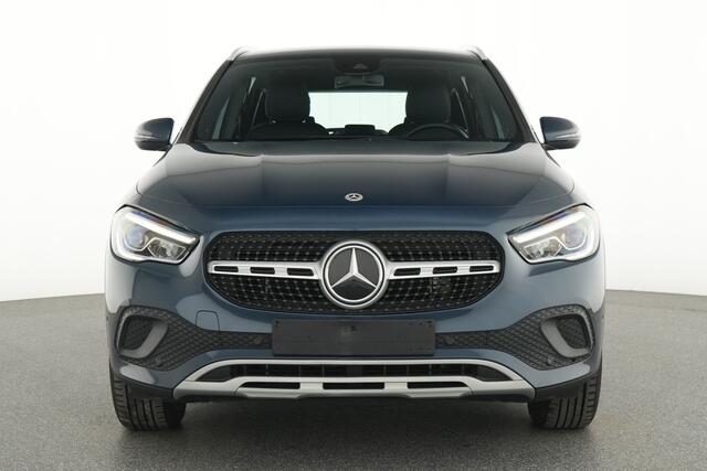 Mercedes-Benz GLA-KLASSE 250 e Plug-In Hybride Trekhaak | Achteruitrijcamera | Ledkoplampen | Easy-Pack Achterklep |Stoelverwarming voor. Inclusief 24 maanden MB Certified garantie voor Europa.