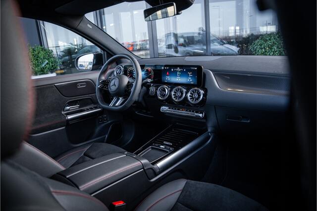 Mercedes-Benz GLA-KLASSE GLA250 e Business Solution AMG - Keyless | Stoelverwarming | ACC | Carbon | Standkachel